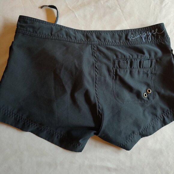Empyre Shorts - Picture 2 of 3